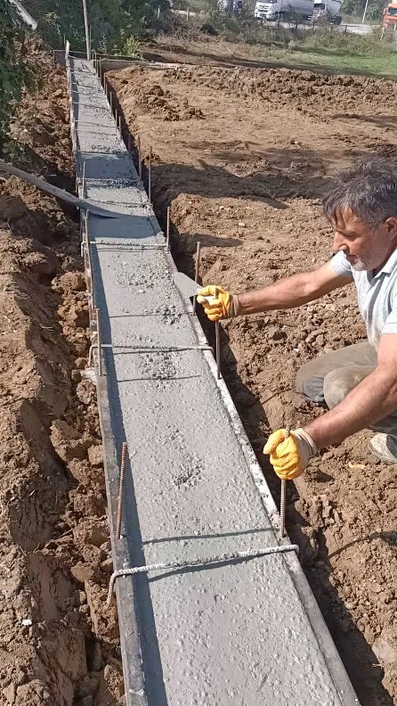 İstinat Duvarı Ne Zaman Gerekir? Eğimli Bahçeler İçin Rehber